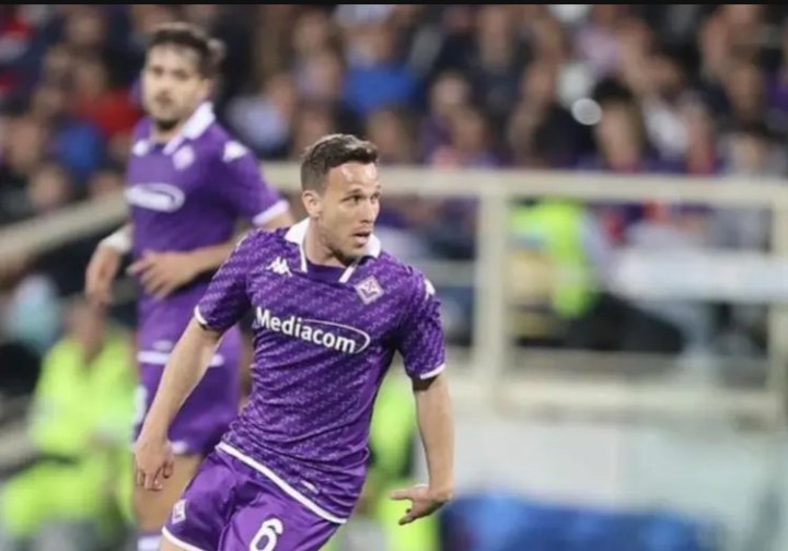 现年28岁的阿图尔上赛季曾以租借的身份效力于佛罗伦萨，期间他出场48次，其中32