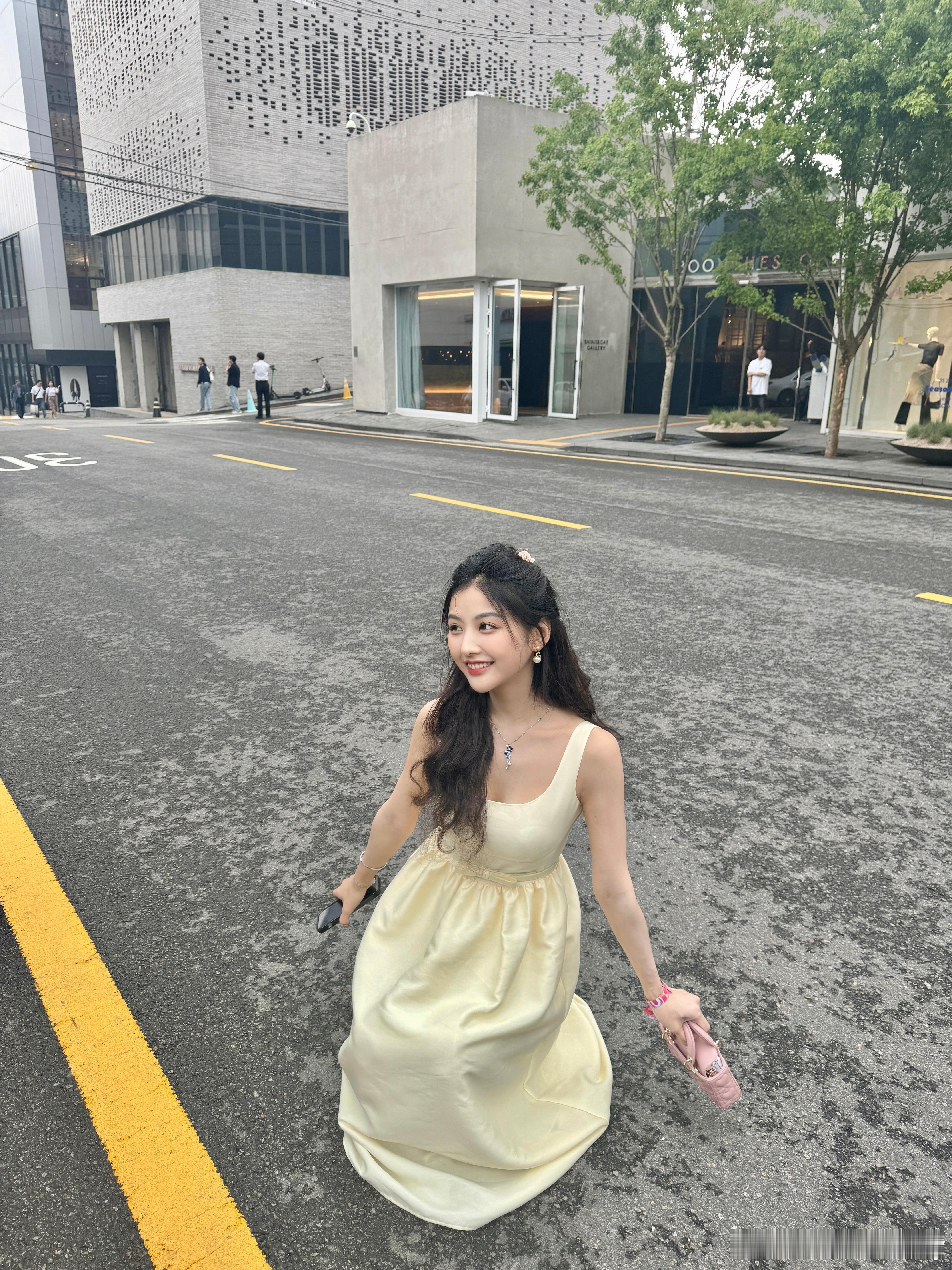 午安～今天是小公主👸  ​​​