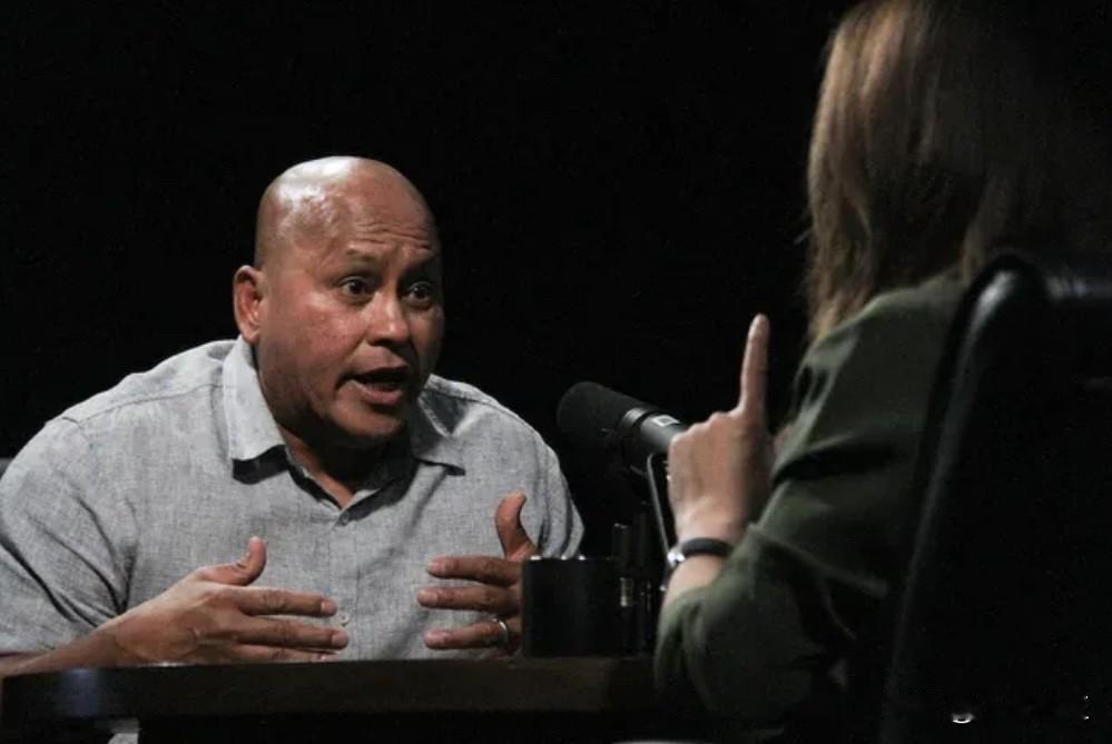 菲律宾参议院临时议长潘菲洛·拉克森周二表示，参议员罗纳德·"巴托"·德拉罗萨因长