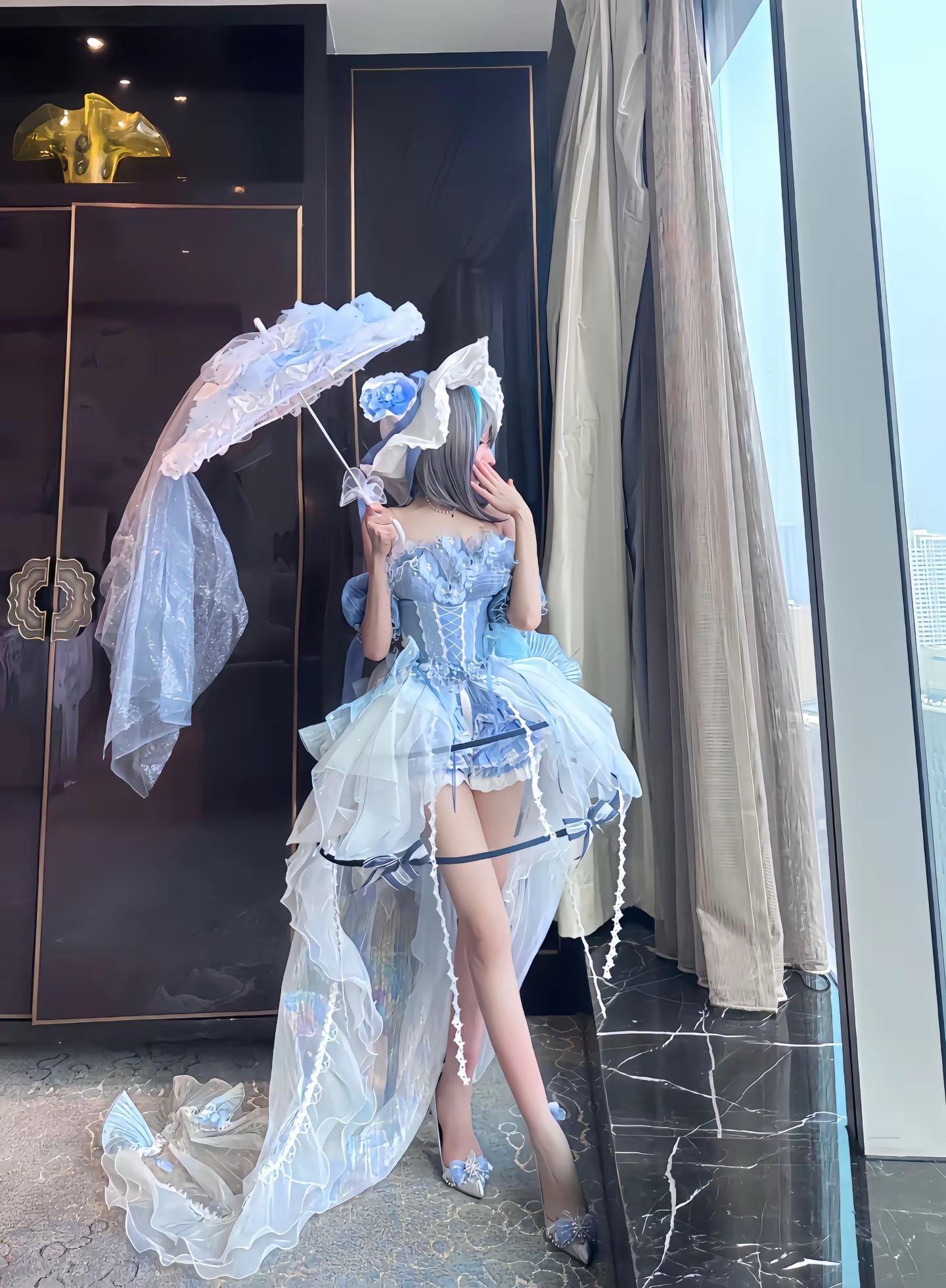 腿被冻红了▽・x・▽。