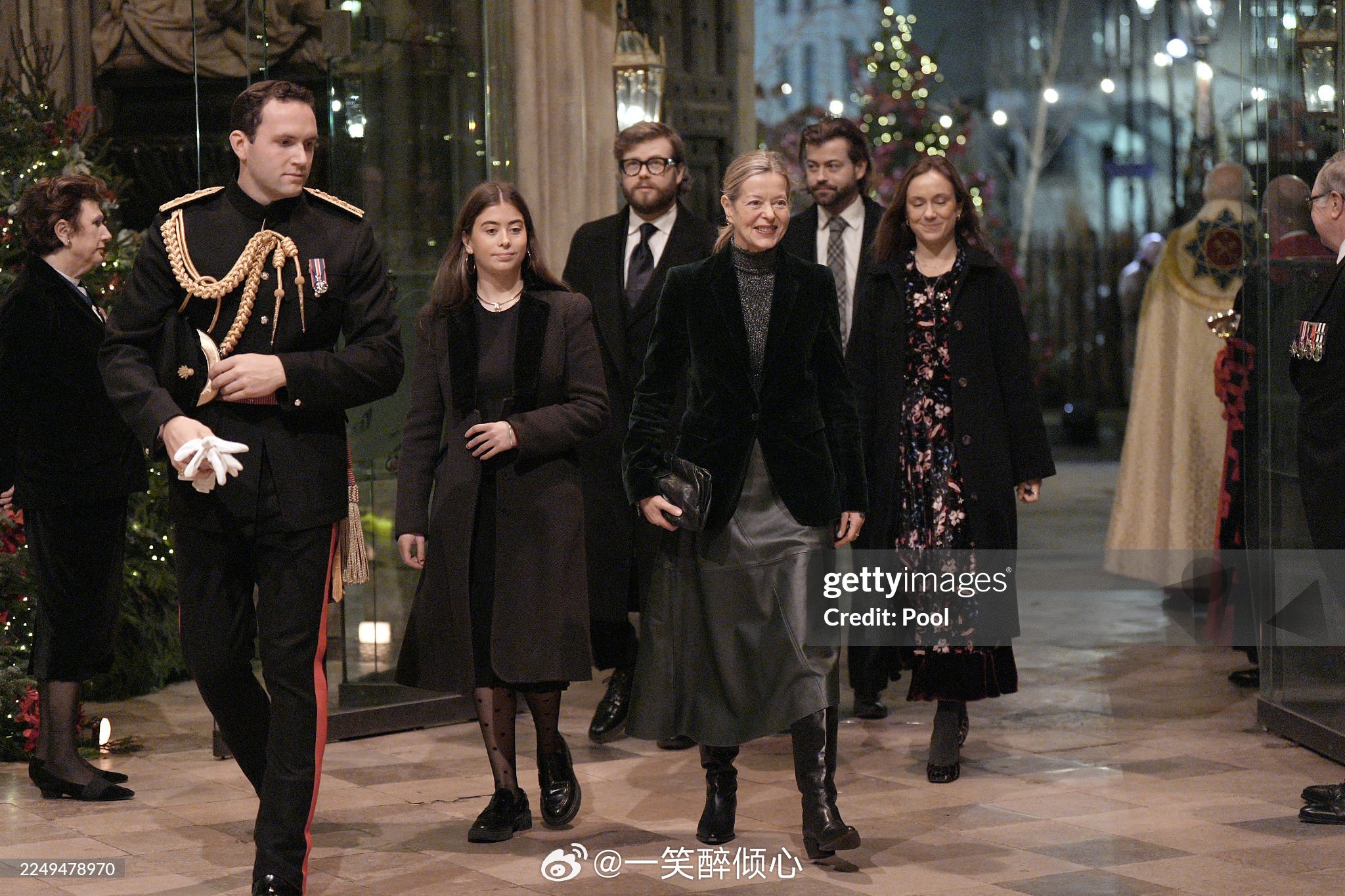 英国王室  肯特公爵爱德华王子的女儿Lady Helen Taylor带着她的女