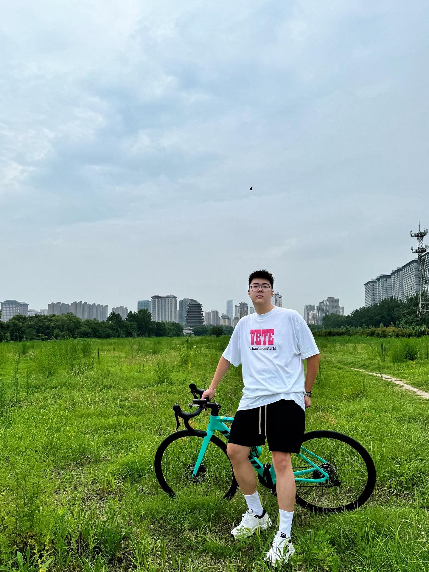 毛坯的人生，精装的朋友圈🚴