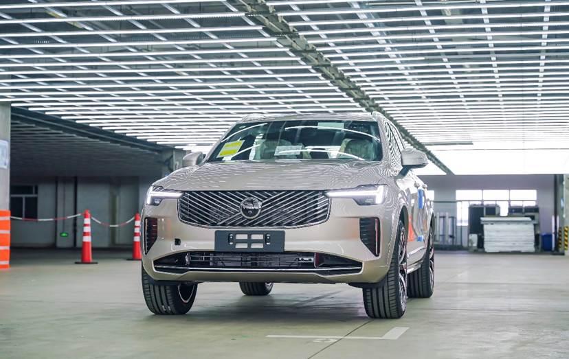 沃尔沃全新XC90真能做到全场景适用？
 
一直想买一台全场景适用，出行0焦虑的