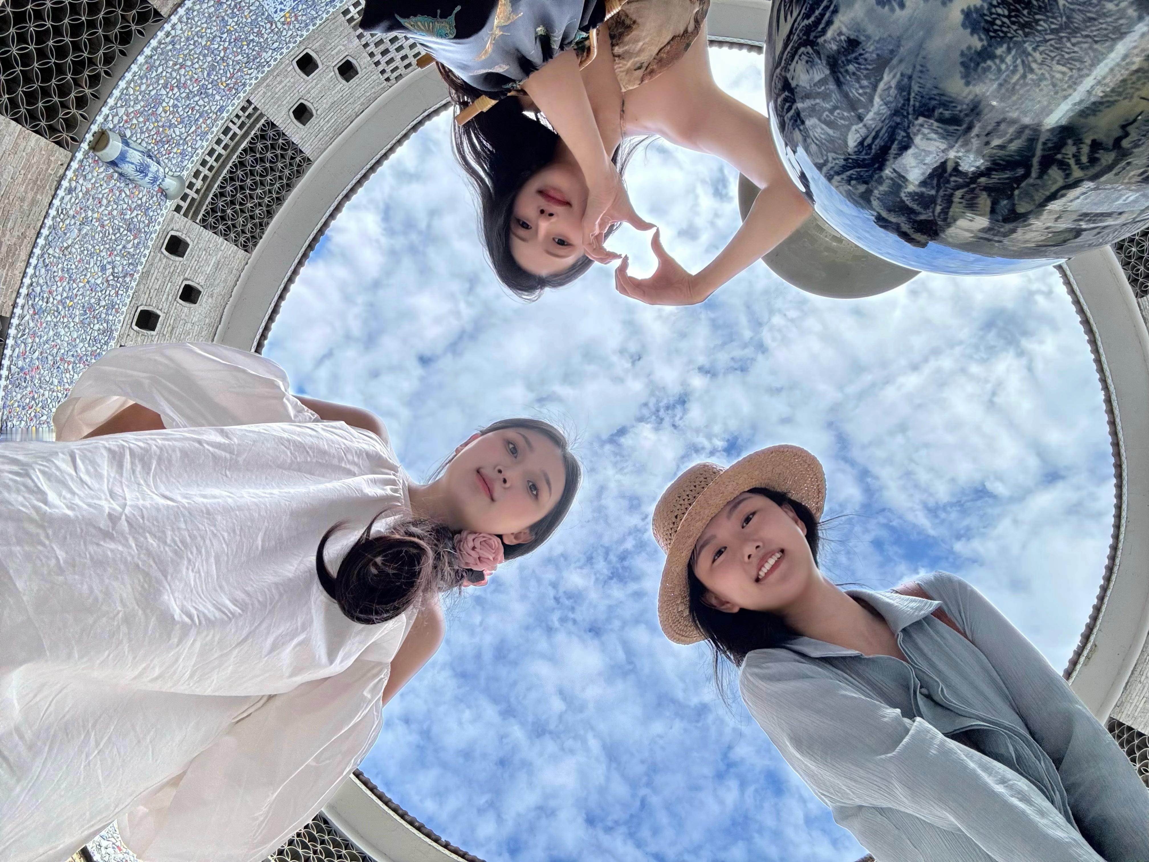 景德镇简直是江西迪士尼吧，拍照点全都在排队[晕]拍是难拍的，但逛也是超好逛！想把