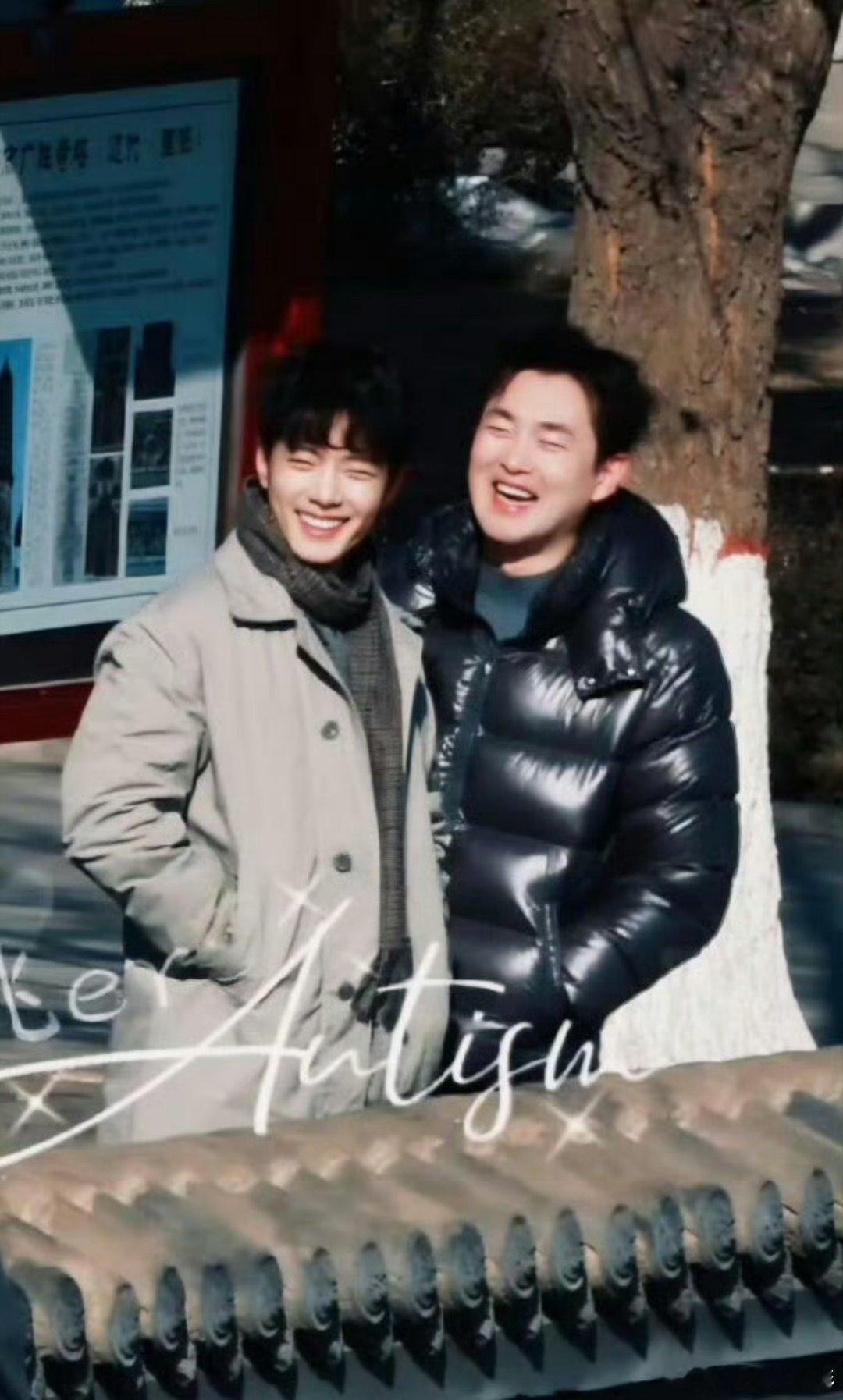 看肖战王彦霖懂了卧蚕和眼袋的区别王彦霖和肖战居然只差两岁感觉俩人都不像一代人