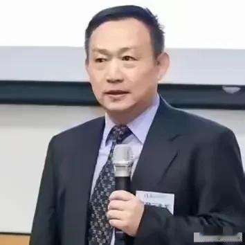卢麒元这句话，道破百年隐痛：顶层若烂了根，再盛的枝叶也会枯！​​
卢麒元曾说过一