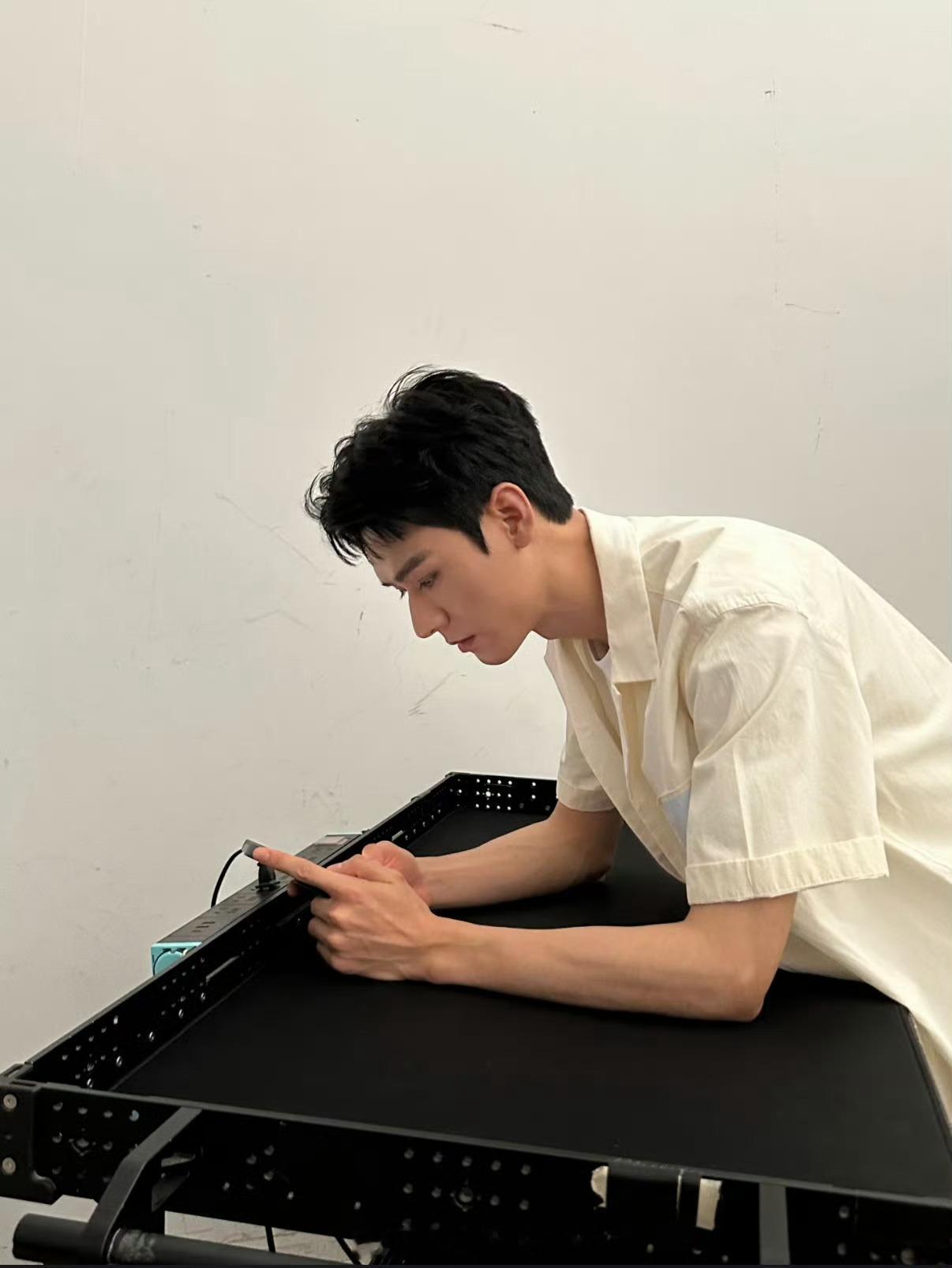 龚俊🍠营业来了 ​​​