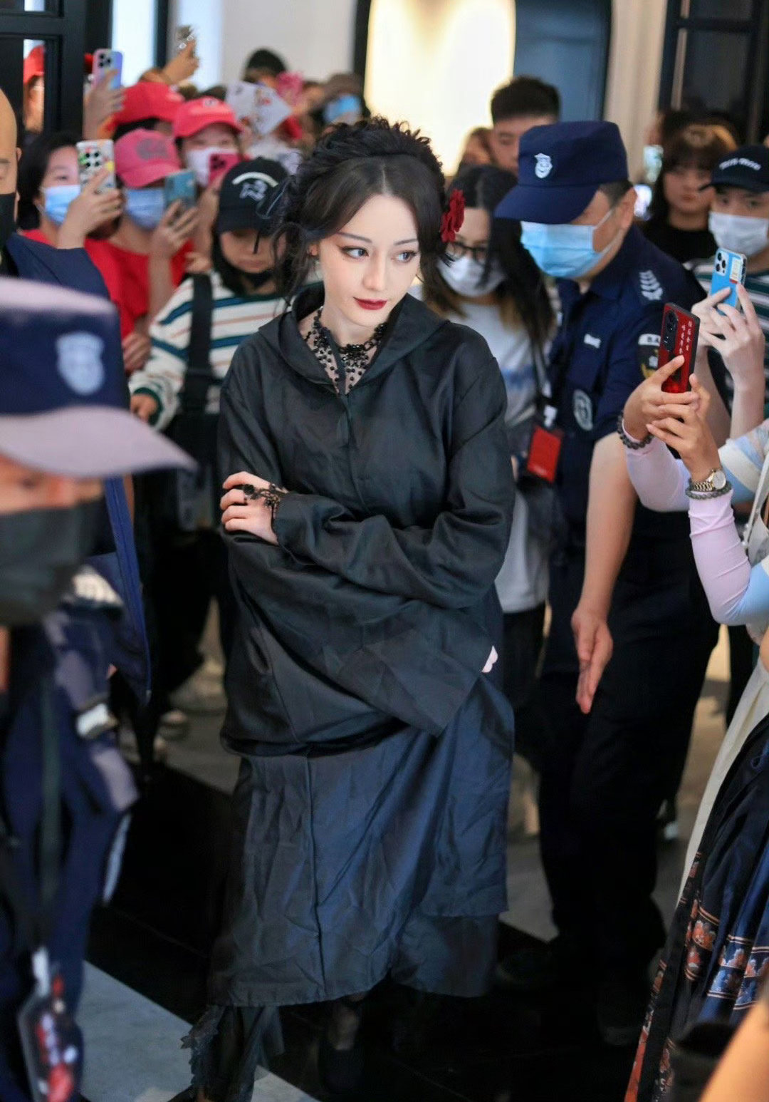 迪丽热巴、周柯宇、刘宇宁、张凌赫开始推理吧2今日录制路透，颜值妆造拉满的一期 ​