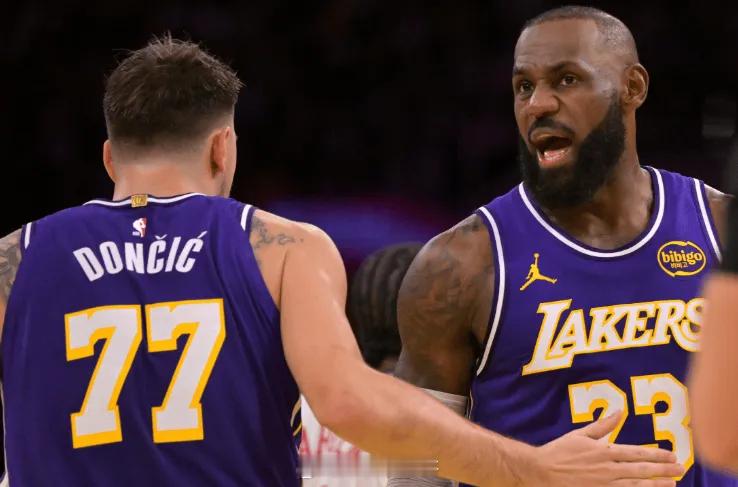 11月27日讯 NBA杯，勇士100-104不敌火箭。赛后，湖媒BronMuse