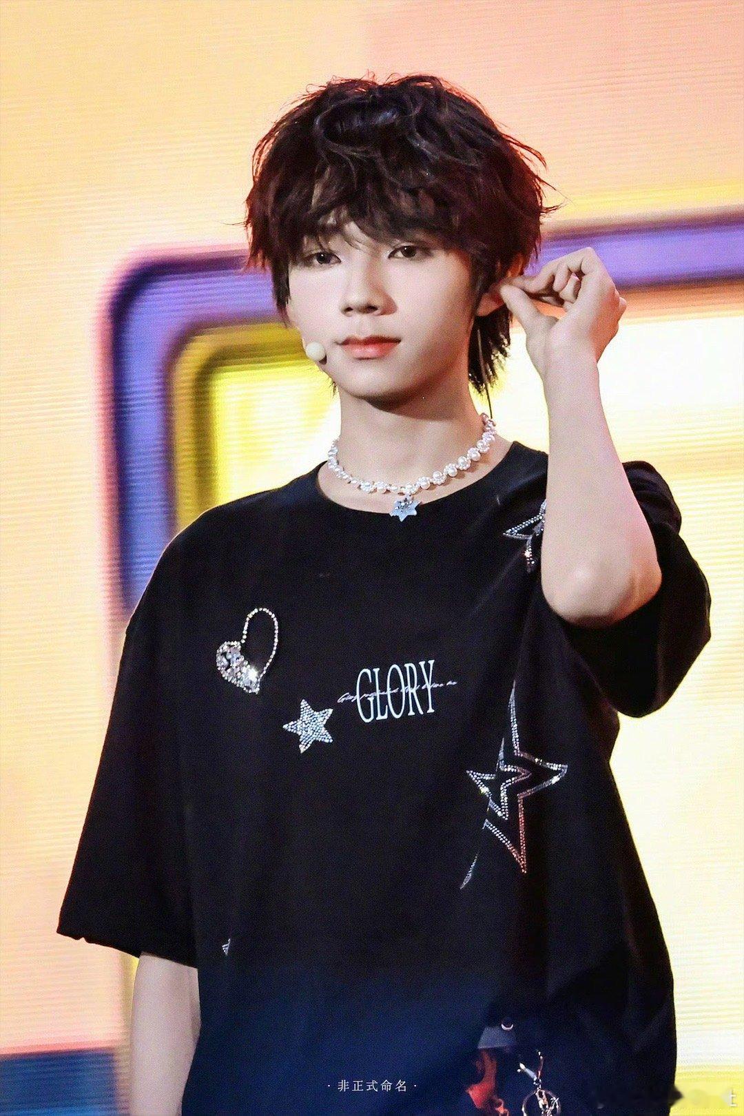 王橹杰哥哥好🐮，继续冲呀！｜王橹杰 