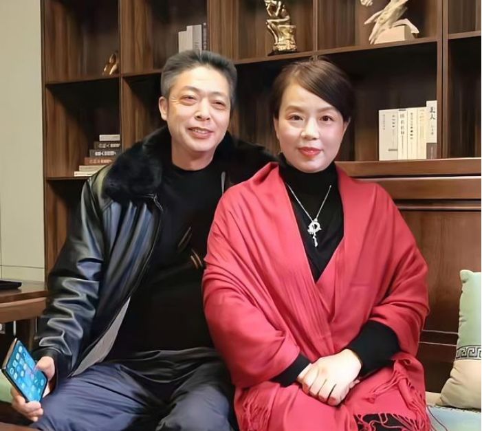 田静熊磊如今的工作重心，都是放在了直播带货上，尤其是新年过后的首次直播带货，纷纷...