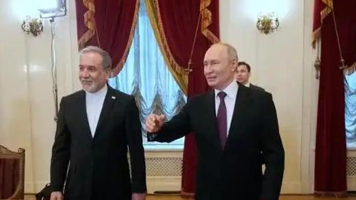 [月亮]特朗普口口声声说美国赢了对伊朗的战争，结果转头就上赶着求谈判，还被伊朗晾