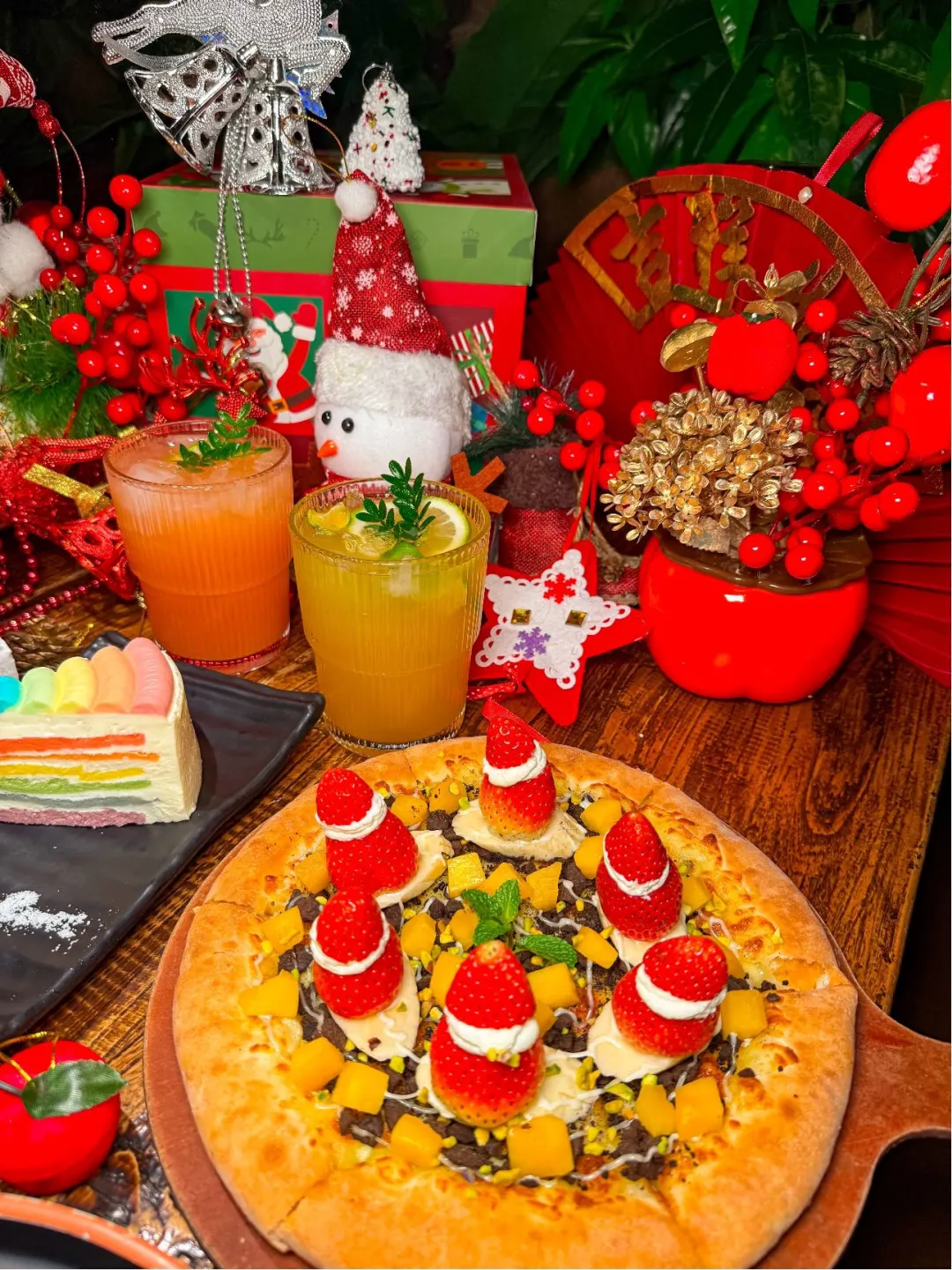 双旦惊喜！会下雪的草莓披萨，吃到了～