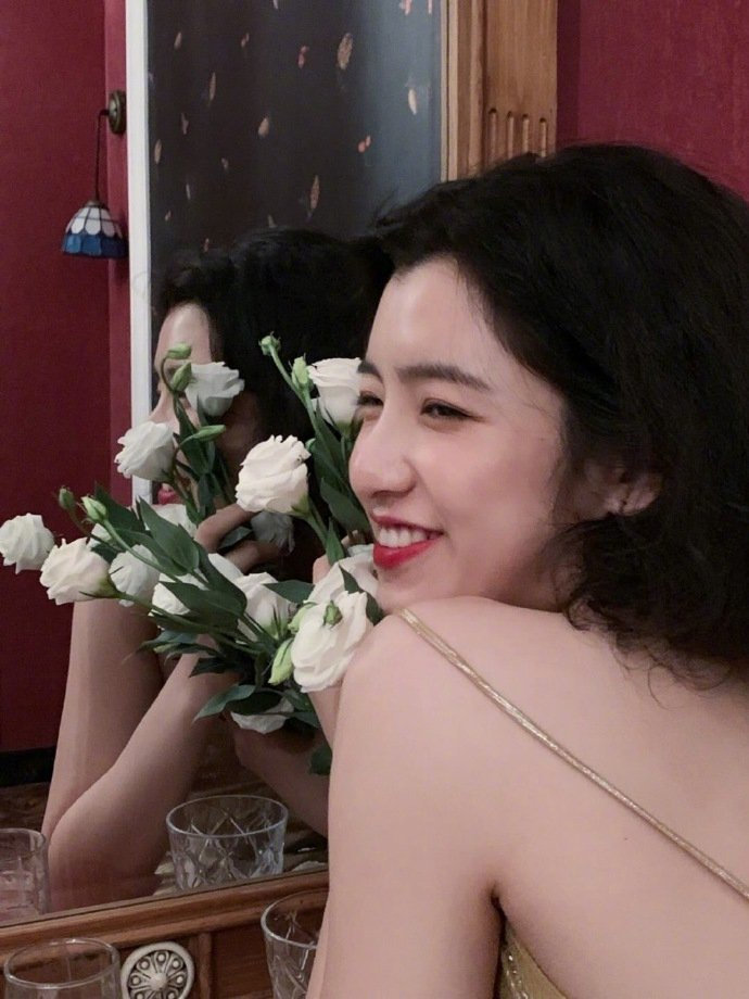 “   希望以后你喜欢的人   不要让你哭 不要让你受委屈   不要不理你 更不
