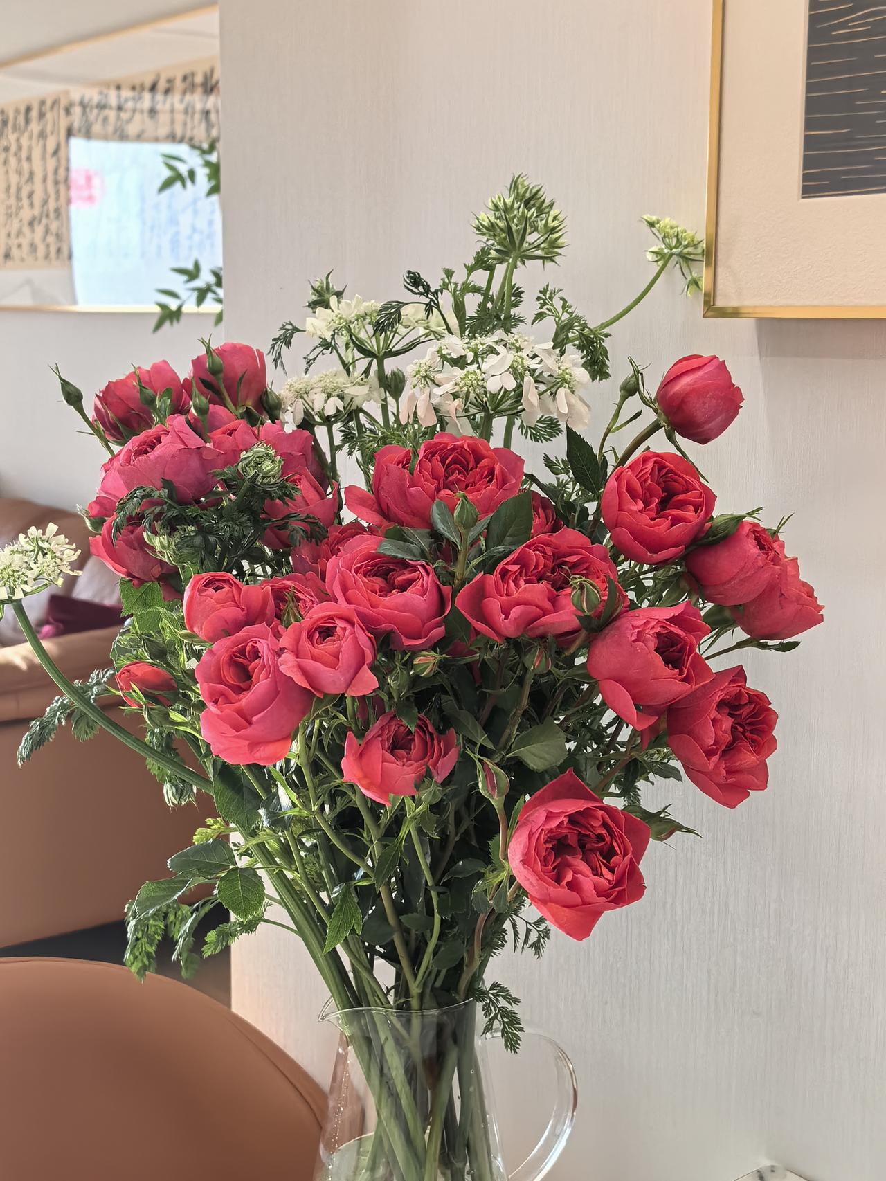 情人节到了，网上商家铺天盖地的“安利”洗脑，女人要收礼物，男人要送礼物，女人收到