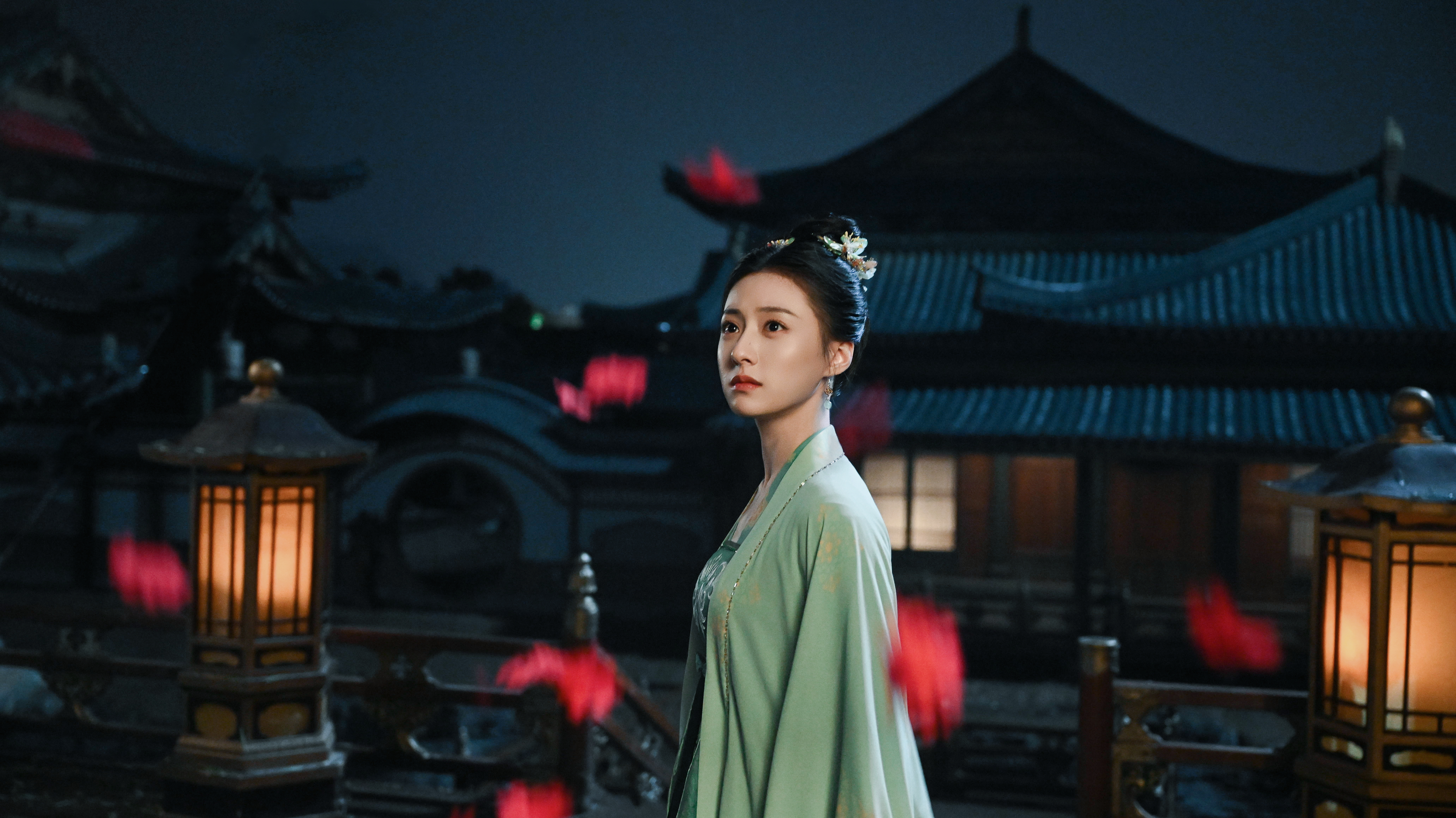胡连馨   胡连馨+许晚信+林书意在复制粘贴的时代，你是手写的诗