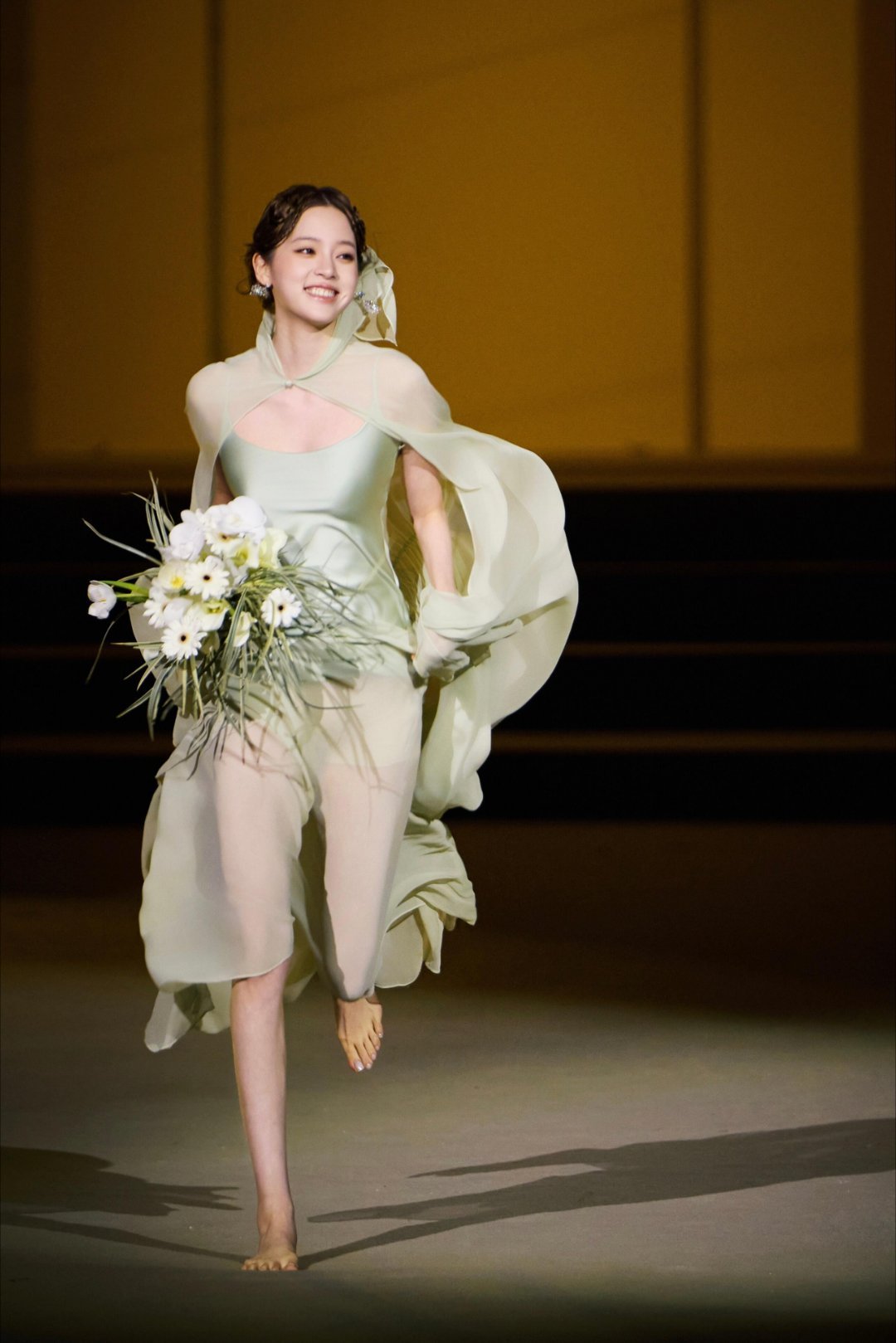 明艳少女 欧阳娜娜 