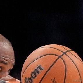 篮球体育 火箭队22岁前锋Jabari Smith Jr.昨天放话，火箭是比湖人