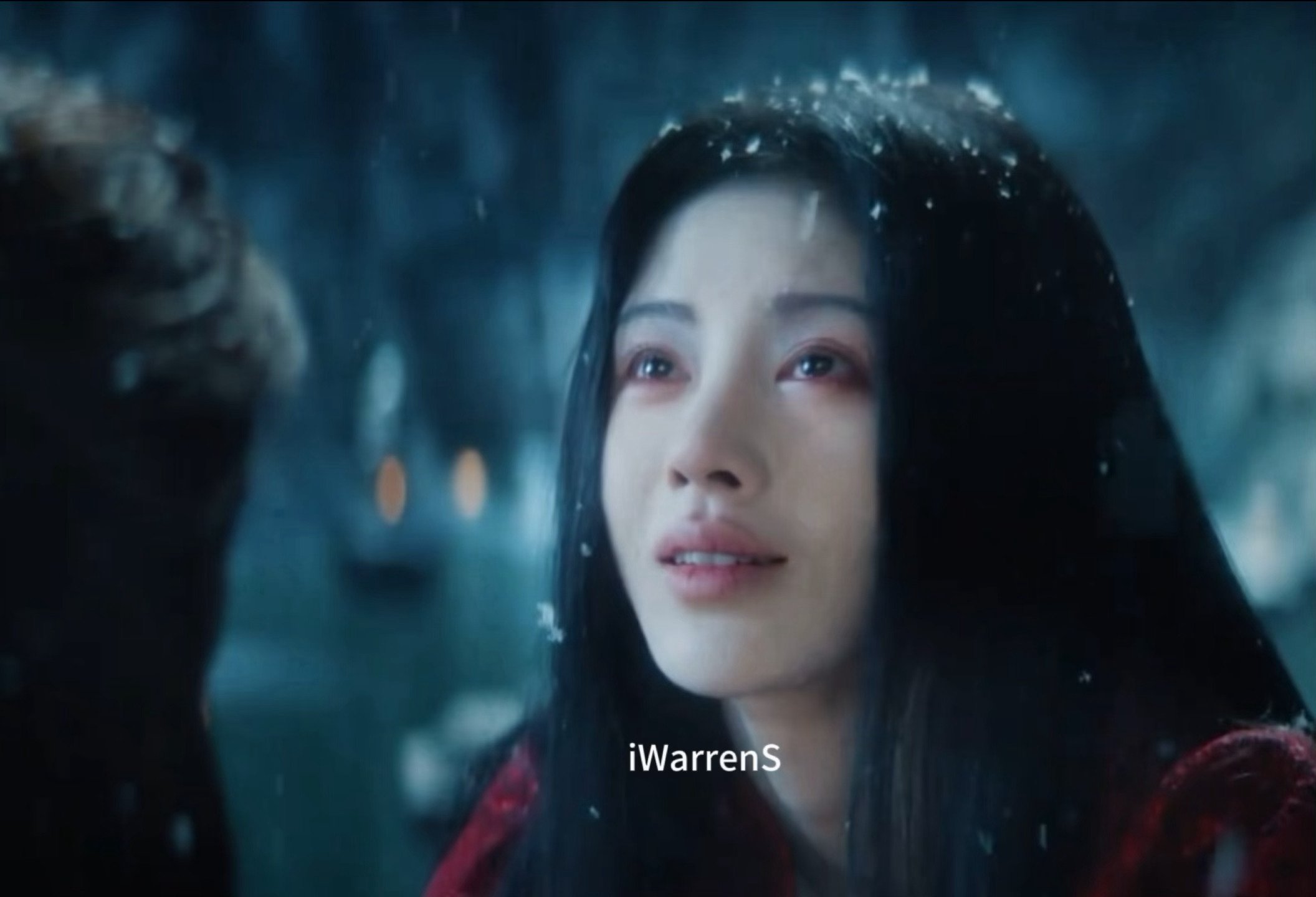 月鳞绮纪定档预告里鞠婧祎露芜衣雪中破碎感镜头live，🍊好会演呀！鞠婧祎在线了