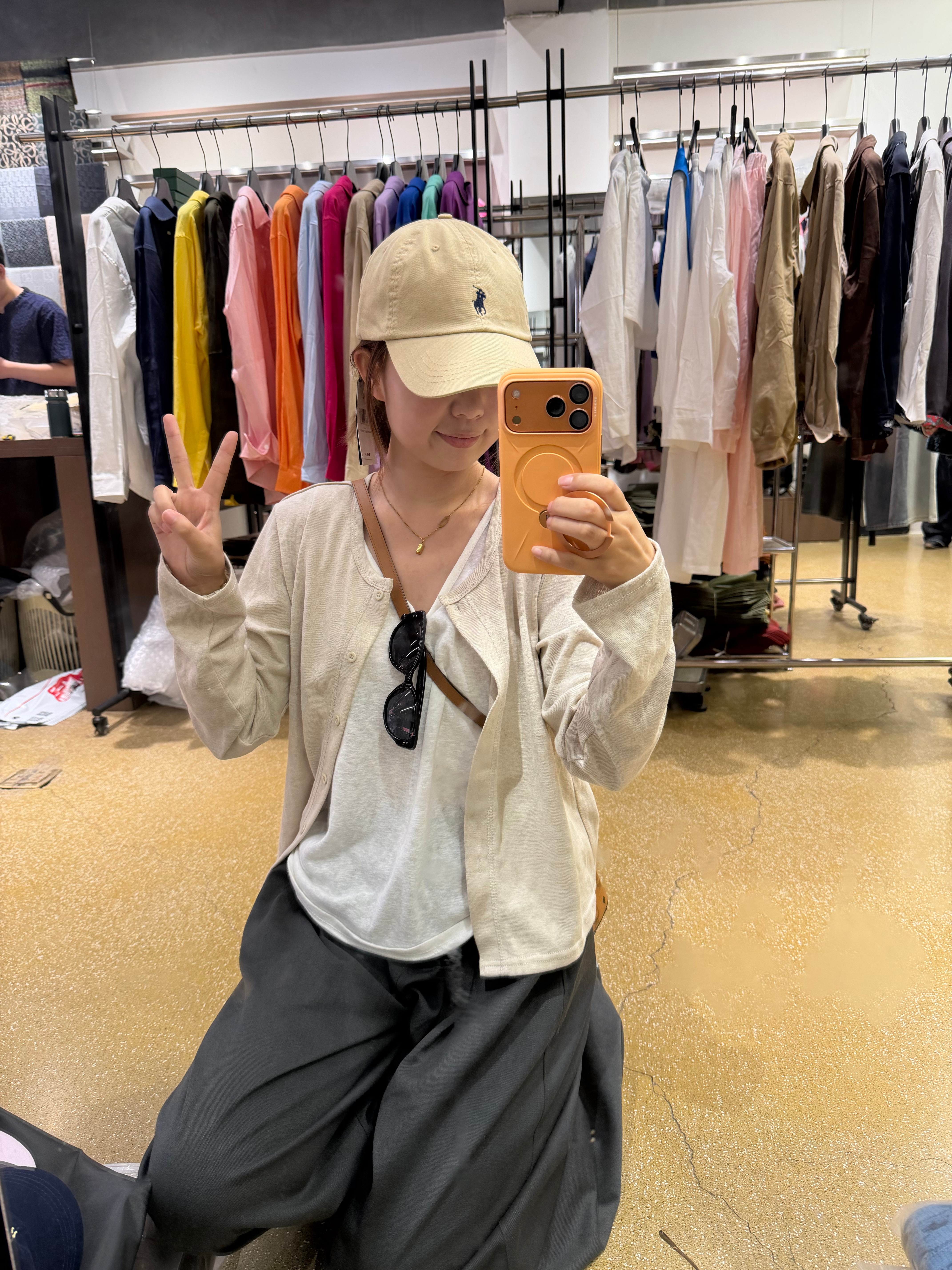 昨天买的俩帽子🧢 ​​​