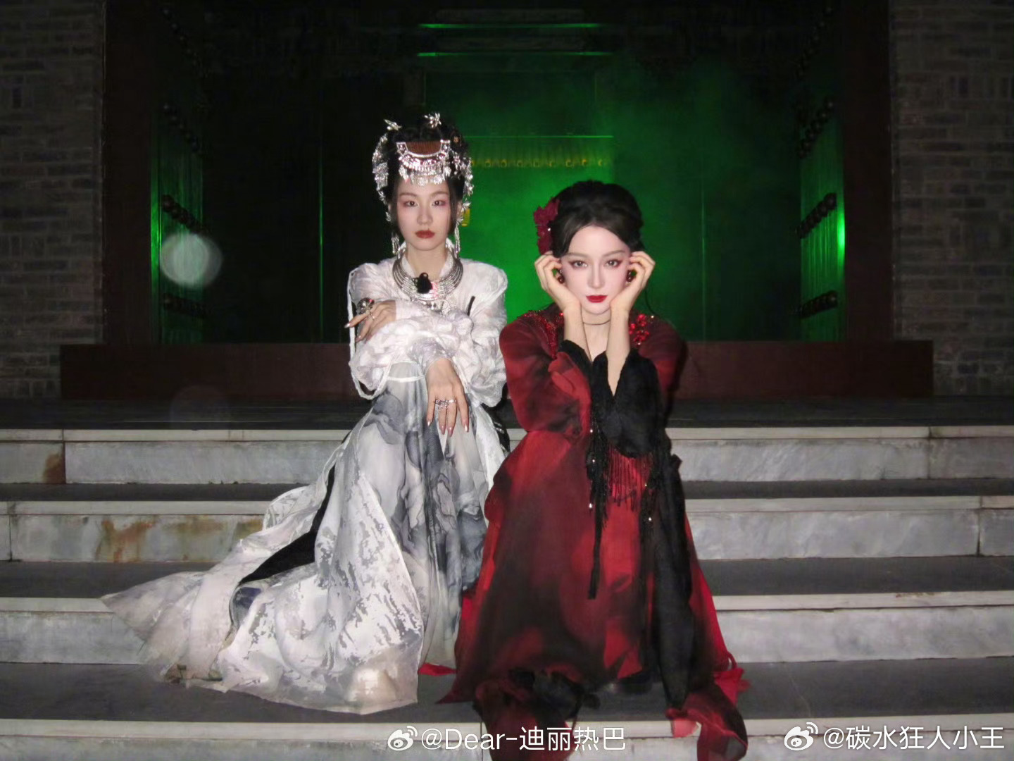 金靖真的很爱热巴了最好的推市姐妹花[苦涩][苦涩]金靖经常沉迷于迪丽热巴的美貌无