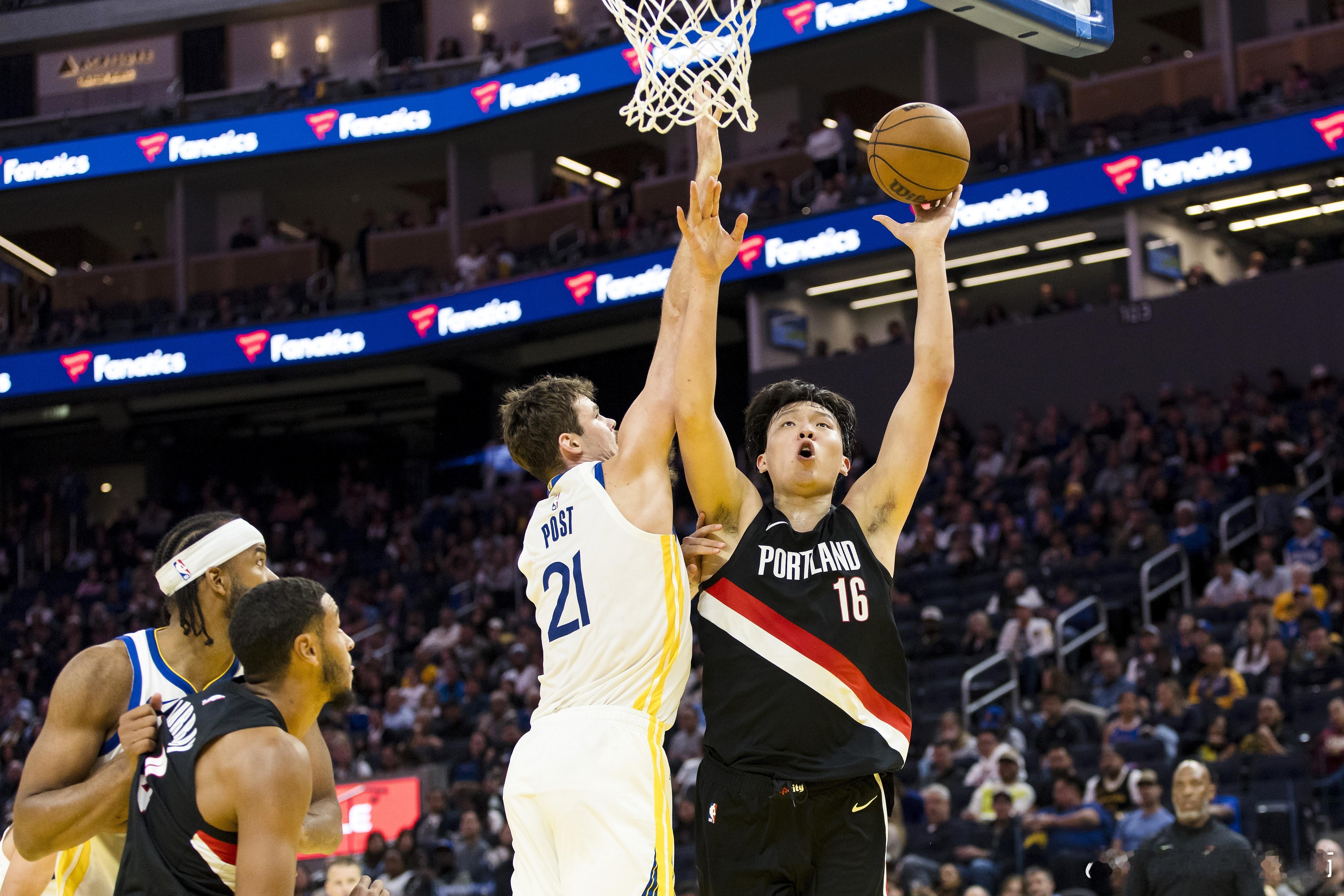NBA季前赛，开拓者￼123-129遭勇士逆转。姚明￼在接受采访时被问及看到杨瀚