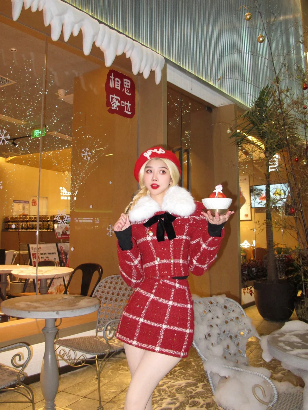 圣诞🎄飘雪🍓草莓雪冰… G12拍夜景太绝啦！