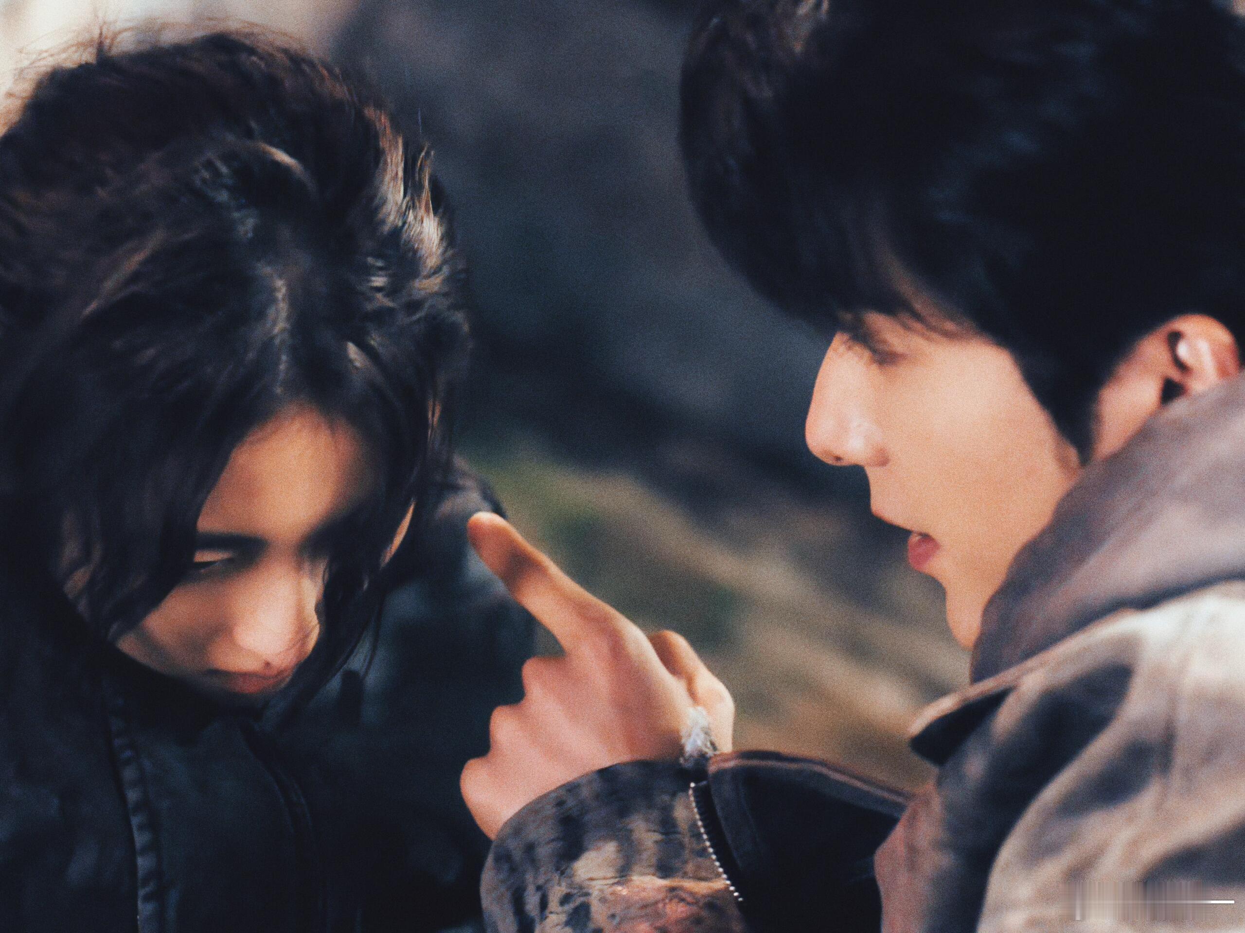 秋雪漫过的冬天 拒绝狗血误会！人物互动自然又好磕，每一秒都让人看得舒服！ 