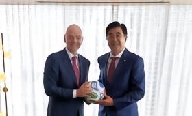 足球的魅力，在于它连接世界的强大力量！最近，国际足联和亚足联大会圆满落幕，全球足