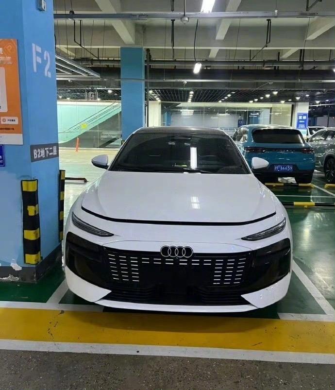 国产全新奥迪A6L纯电版长这样，帅不？

据说用上了华为智能驾驶辅助系统