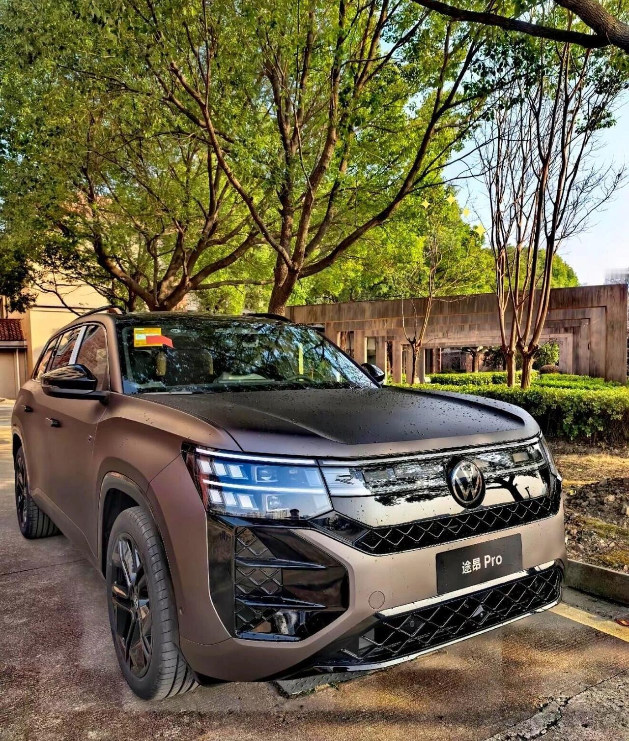 别再纠结7座SUV！途昂Pro：这才是家用+自驾的“全能王”不管是全家出游的大空