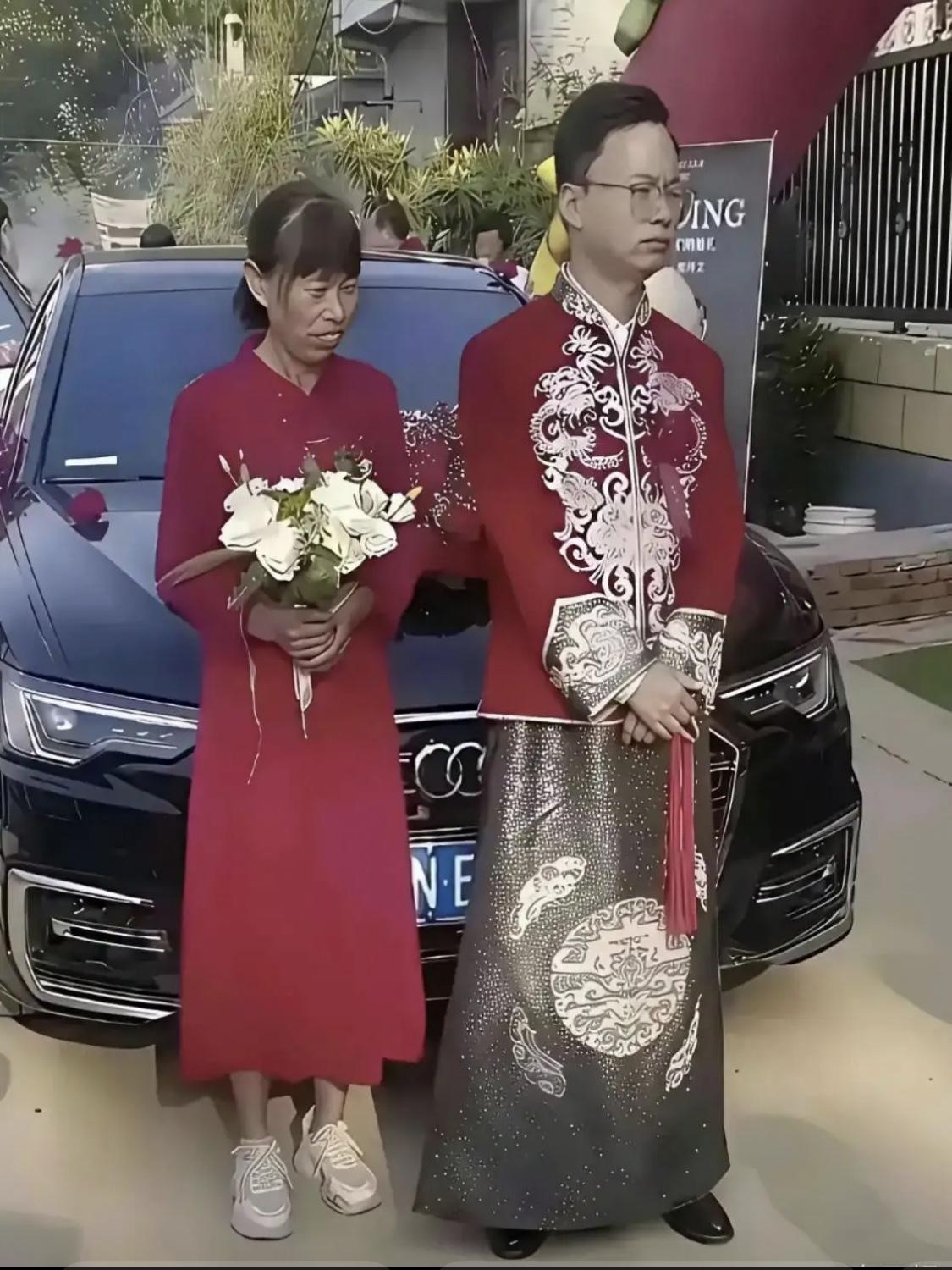大喜的日子，新郎为啥闷闷不乐？