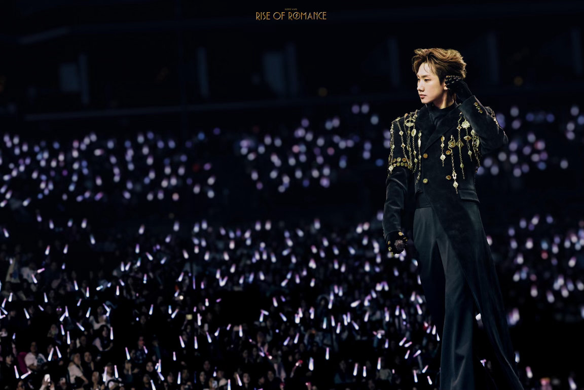 汪苏泷被男粉叫老公的反应 汪苏泷在线困惑“我是谁我在哪现在几点了”，男粉一声怒吼