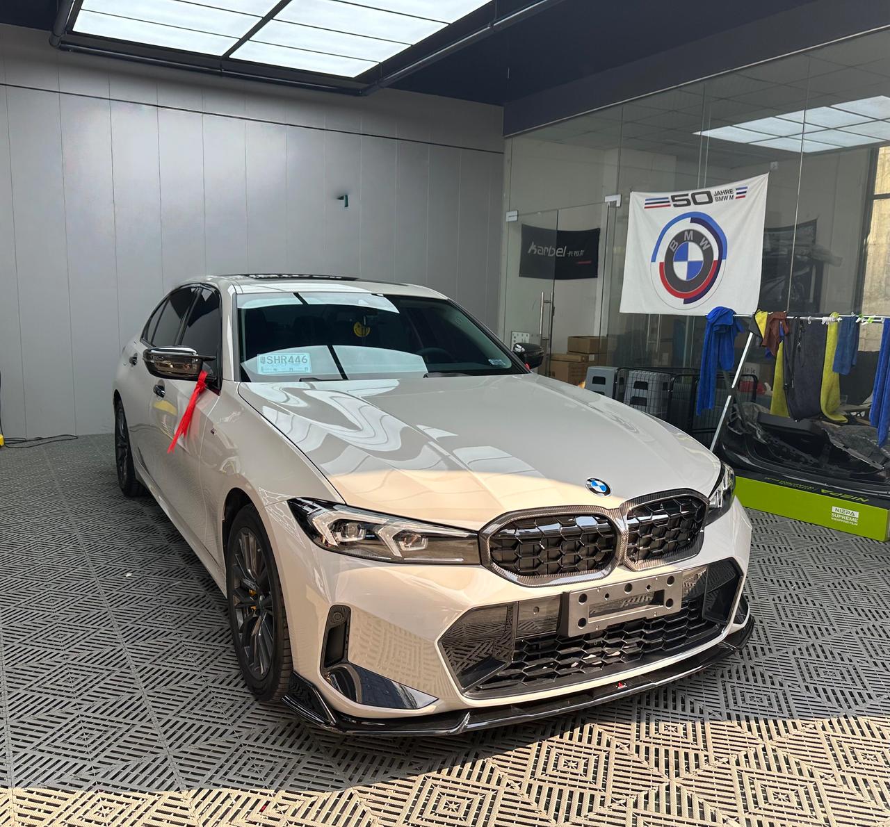 🚗只改外观，这类改法其实挺多宝马三系的车友在玩，外观件上身确实帅，不过笔者觉得