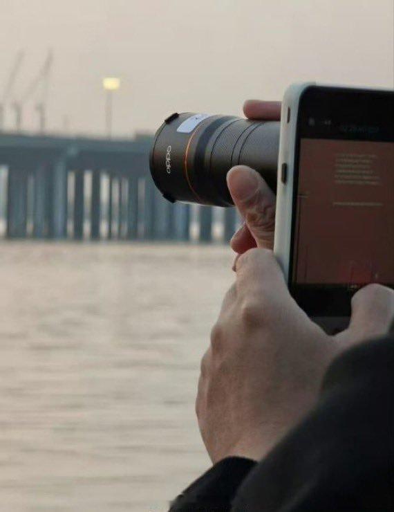 有点东西我去🤦♂️这是OPPO Find X9 Ultra？这增距镜这么大吗？