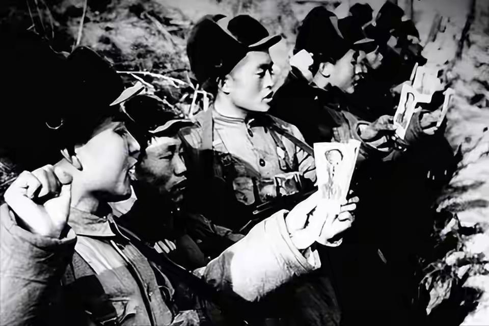 毛主席万岁！
毛主席思想万岁万万岁！