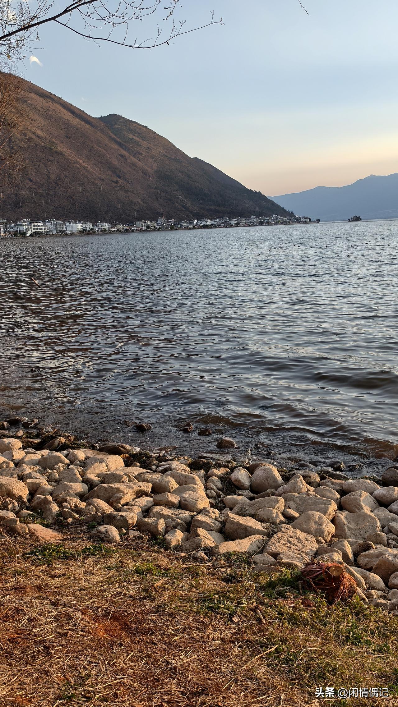 一段非常有道理的话：“人这一辈子，不能太圆满。发财不发人，发人不发财。儿孙满堂的