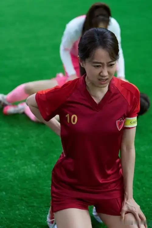 全网流传张小斐“零片酬、票房分成”传闻：无根揣测，消解女足题材原本的价值
 
《