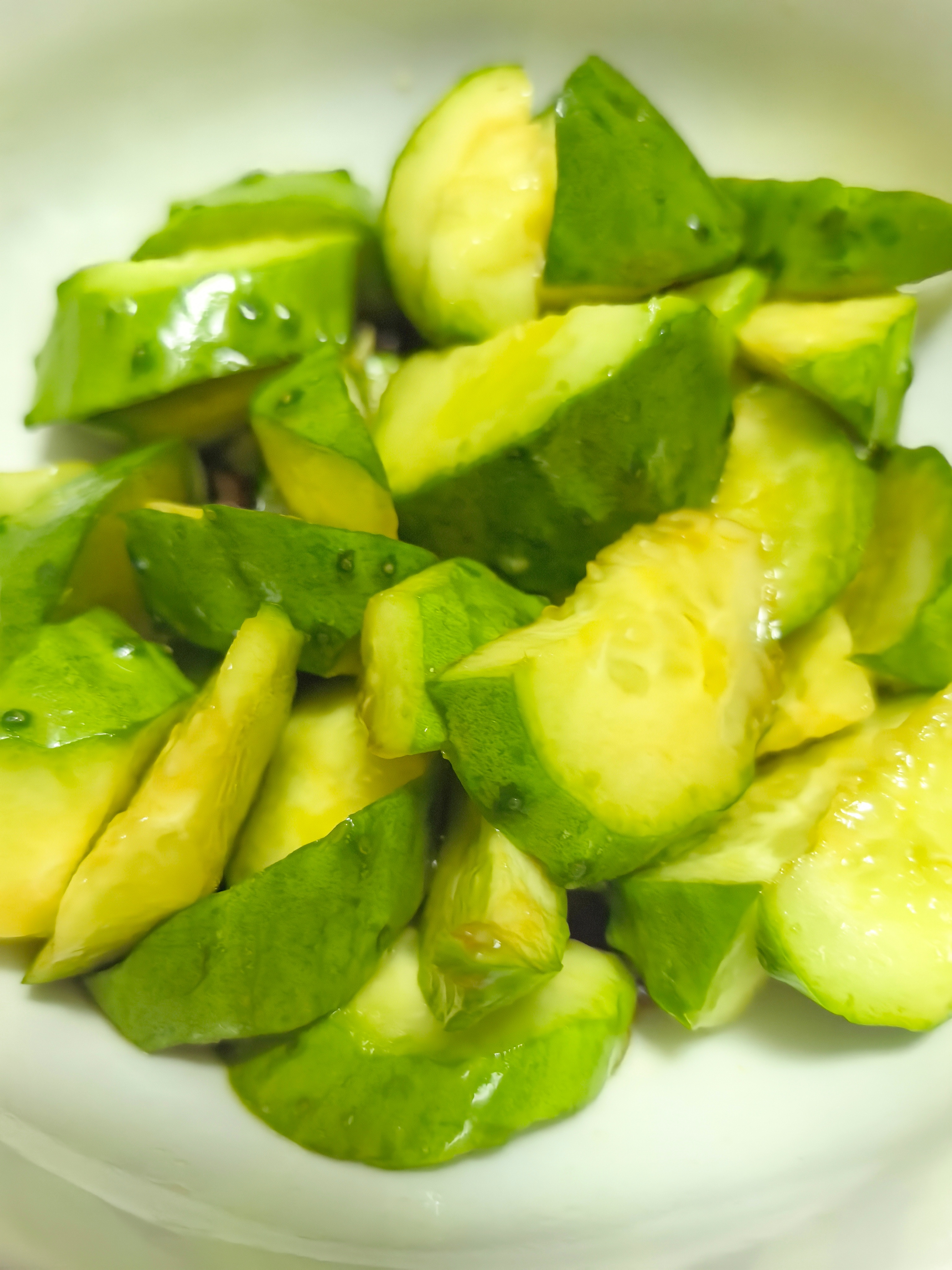 早上好，今天早餐来点吃完到中午都不容易饿的炒米饭🍚料很多！ 