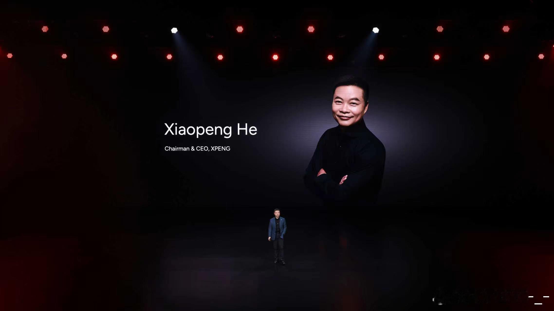 何小鹏在慕尼黑全程英文演讲，头一回呀，重点是中国品牌的老板，在汽车老家，用对方的