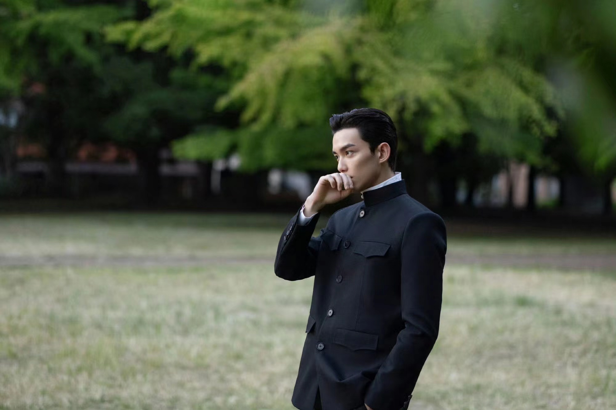 #吴磊大背头中山装#吴磊大背头中山装好帅啊！#吴磊中山装背头成熟感# ​ ​​​