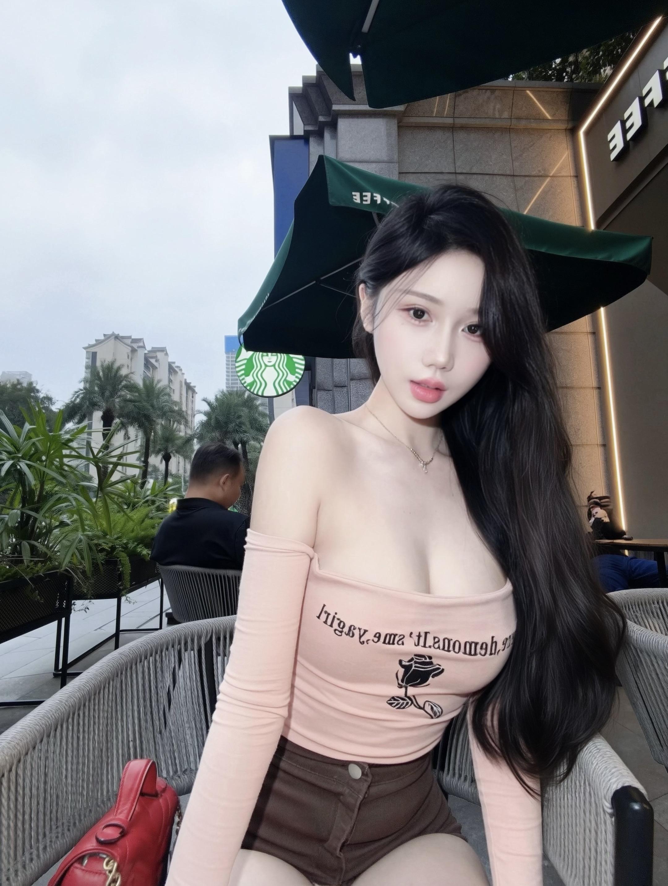我自风情万种 与世无争。