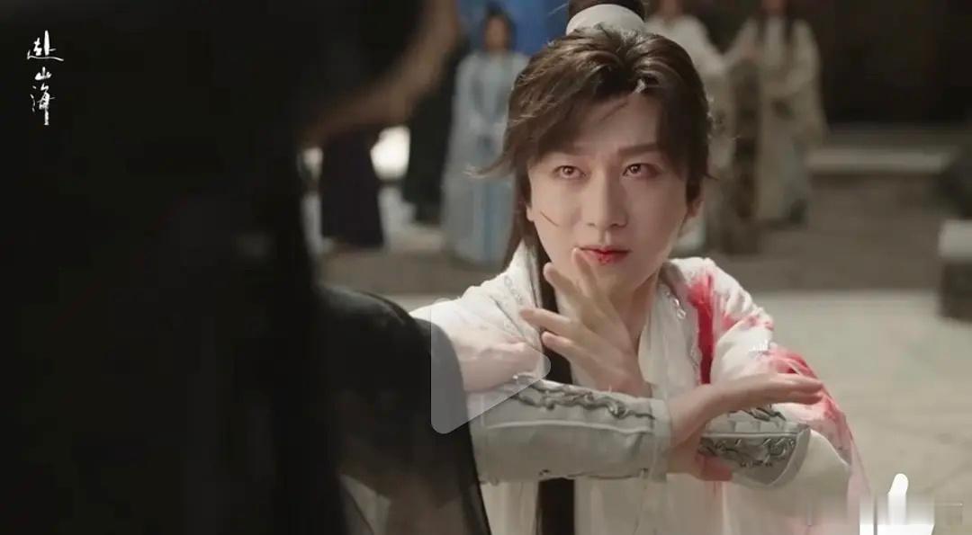 成毅我感觉他不需要营销什么美男什么的，35岁年龄感也上来了，打戏和破碎感才是他擅