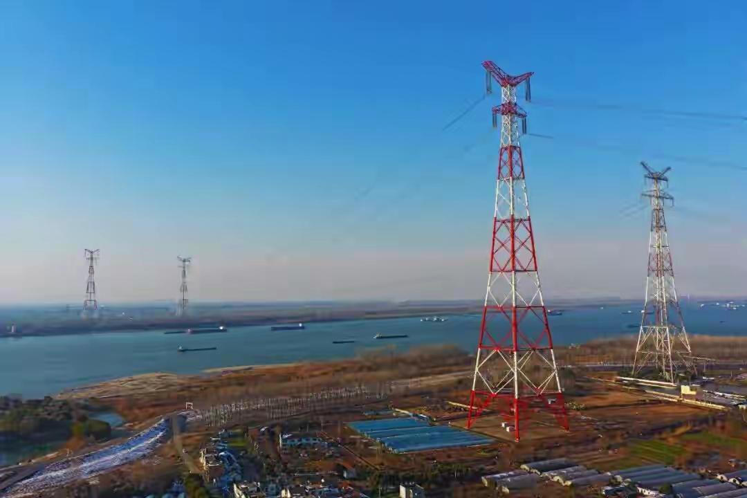 ✨美国开始闹电荒了!✨

——特朗普又发了一个文，要求美国的AI企业自己投资生产