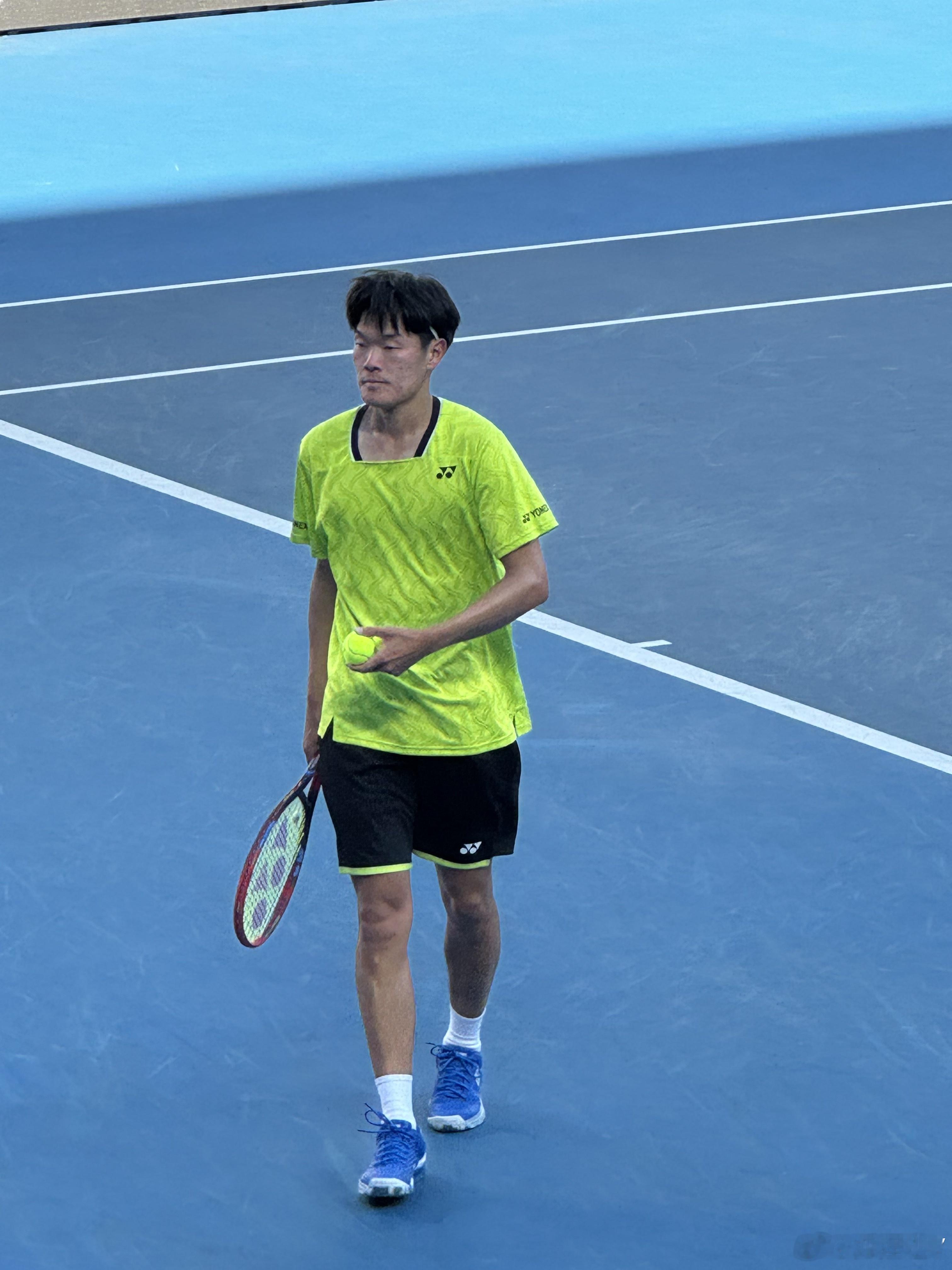 五盘击败科达，是时候了解一下郑瑞了。看长相很韩系，但的确是华裔，父母都来自湖北宜