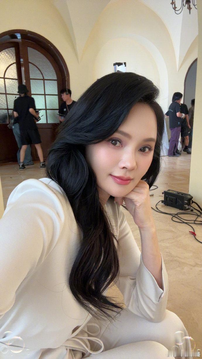 伊能静回应生酮饮食减肥伊能静现在体重104斤 伊能静就生酮饮食减肥热搜发声，称瘦