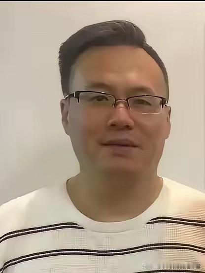 全红婵最近又上
热搜啦！陈芋汐
爸爸一句话说出大实话，网友们纷纷点赞好实在！
