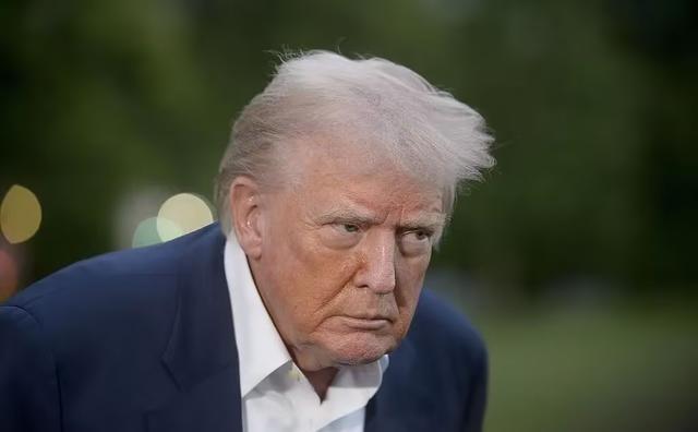 前脚美国刚在海上抢了中国石油、扣了咱的船，后脚中国就朝美国军工企业挥出制裁大棒—