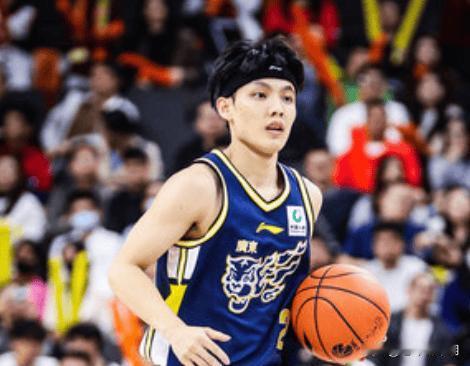 磕磕绊绊！广东男篮三连胜期间共计净胜对手11分

12月19日消息，CBA常规赛