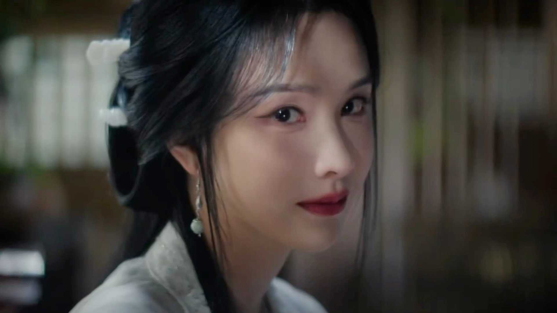 月鳞绮纪定档期待一下路透比精修更好看，一帧更比一帧美的一番女主雾妄言，陈都灵又一